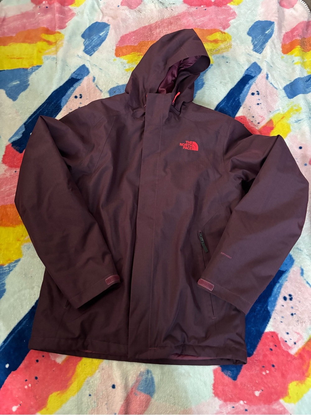 The North Face Men's Hooded Shell Jacket - Maroon with Red Logo